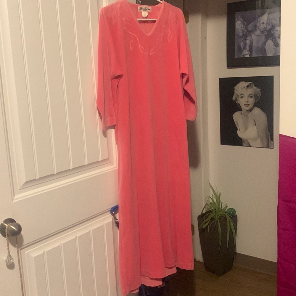 Vintage Diamond tea gown Montreal pink fleece nightgown super soft size …